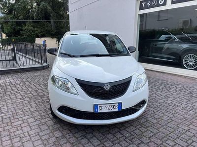 Usata Lancia Ypsilon Gold 69 CV (50 kW) 2021 Bianco Utilitaria