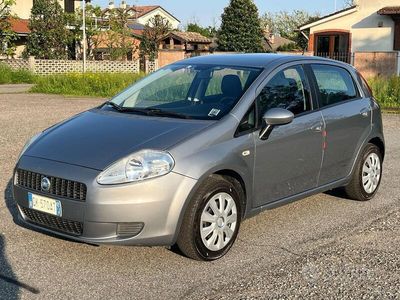 Usata Fiat Grande Punto Active 77 CV (56 kW) 2007 Argento Utilitaria