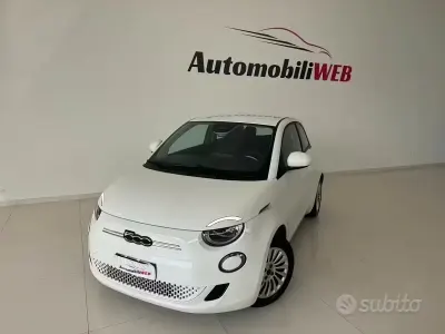 Usata Fiat 500e La Prima 42 kW (58 CV) 2023 Bianco Berlina