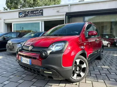 Usata Fiat Panda Cross Cross 69 CV (50 kW) 2025 Rosso Utilitaria