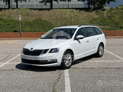Usata Skoda Octavia Executive 116 CV (85 kW) 2018 Bianco Station wagon