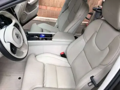 Usata Volvo XC60 Inscription 190 CV (139 kW) 2017 Grigio SUV