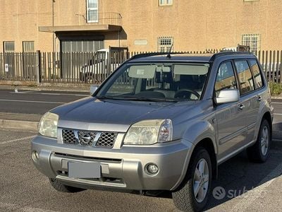 Usata Nissan X-Trail 136 CV (100 kW) 2004 Grigio SUV