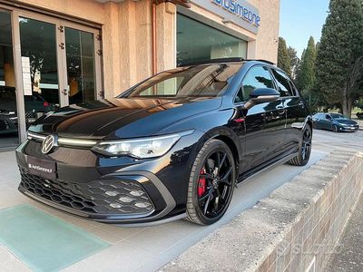 Begagnad VW Golf VIII GTI 245 HK (180 kW) 2023 Svart Sedan