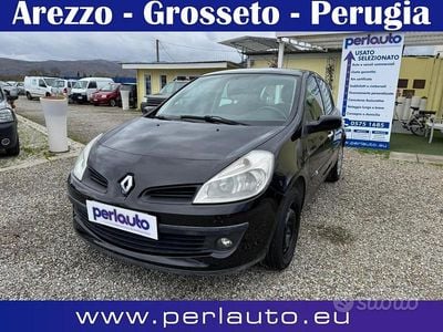 Usata Renault Clio II LE 75 CV (55 kW) 2008 Nero Berlina