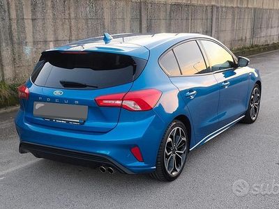 Usata Ford Focus ST-Line 120 CV (88 kW) 2020 Blu Berlina