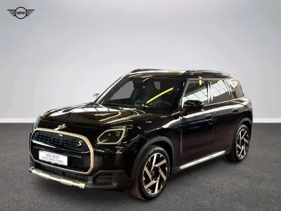 Nuova Mini Countryman Favoured 225 kW (306 CV) 2026 Nero SUV