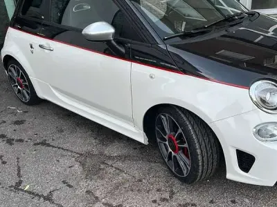 Usata Abarth 595 Turismo 165 CV (121 kW) 2021 Nero Utilitaria