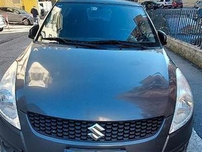 Begagnad Suzuki Swift 2012 Grå Halvkombi