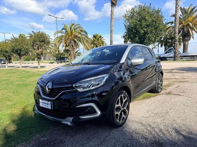 Usata Renault Captur Business 90 CV (66 kW) 2018 Nero SUV