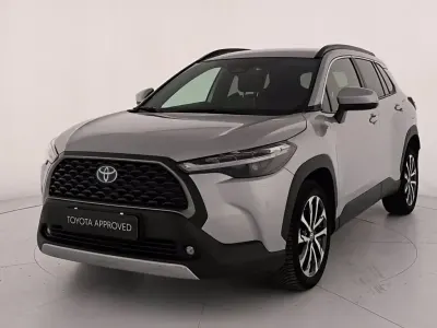 Begagnad Toyota Corolla Cross Trend 140 HK (102 kW) 2023 Silver SUV