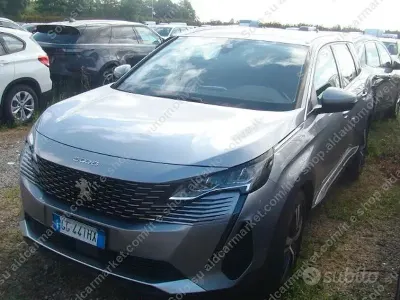 Usata Peugeot 5008 Allure 131 CV (96 kW) 2021 Grigio SUV