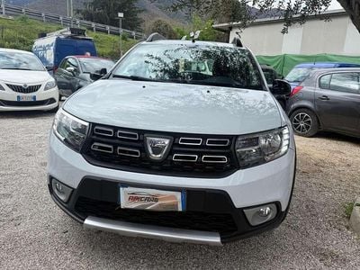 Usado Dacia Sandero Stepway 90 CV (66 kW) 2019 Blanco Berlina