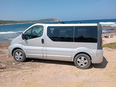 Grigio Usata 2005 Opel Vivaro Monovolume | 8000 € (Cara)