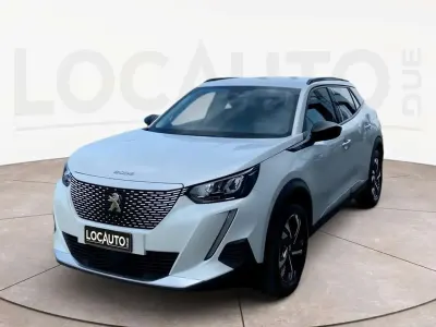 Begagnad Peugeot e-2008