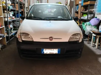 Usata Fiat 600 54 CV (39 kW) 2008 Bianco Utilitaria