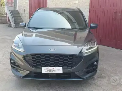Usata Ford Kuga ST-Line 120 CV (88 kW) 2022 Grigio SUV
