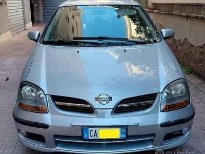 Usata Nissan Almera Tino 2002 Grigio Monovolume