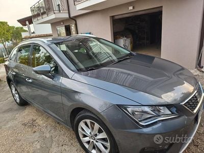 Usata Seat Leon 105 CV (77 kW) 2017 Marrone Berlina