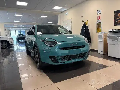 Nuova Fiat 600 110 CV (80 kW) 2026 Bluazzurro SUV