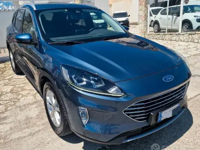 Usata Ford Kuga 120 CV (88 kW) 2022 Blu SUV