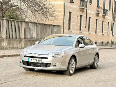 Usata Citroën C5 Exclusive 181 CV (133 kW) 2017 Grigio alluminio metallizzato Berlina