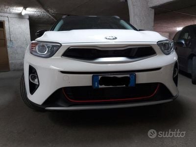 Usata Kia Stonic 100 CV (73 kW) 2020 Bianco SUV