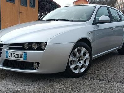Usata Alfa Romeo 159 Super 149 CV (109 kW) 2009 Argento Station wagon