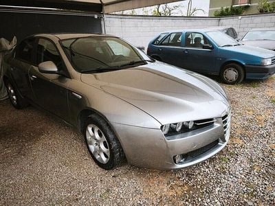 Begagnad Alfa Romeo 159 140 HK (102 kW) 2007 Silver Sedan