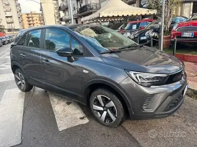 Usata Opel Crossland 110 CV (80 kW) 2023 Grigio SUV