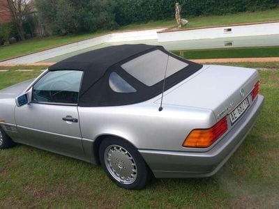 Usata Mercedes SL300 231 CV (169 kW) 1991 Argento Cabrio