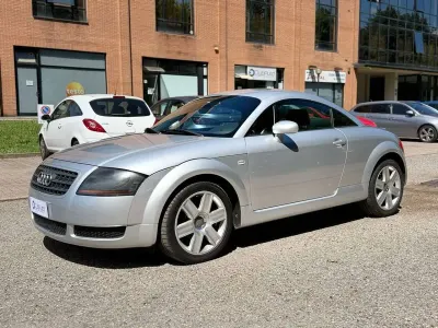 Usata Audi TT Ambiente 179 CV (131 kW) 2003 Grigio Coupé