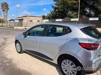 Usata Renault Clio IV 75 CV (55 kW) 2015 Grigio Berlina