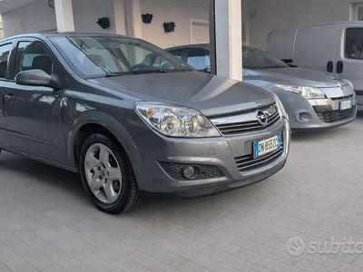 Grigio Usata 2008 Opel Astra Utilitaria | 2990 € (Buon prezzo)