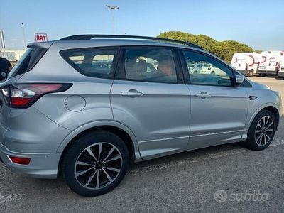 Usata Ford Kuga 120 CV (88 kW) 2019 SUV