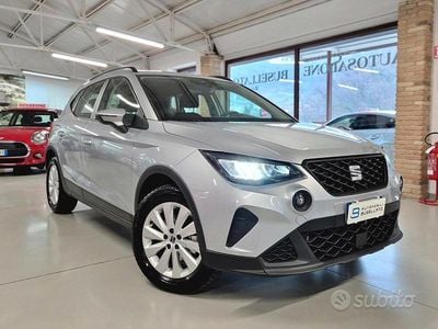 Usata Seat Arona Style 110 CV (80 kW) 2023 Grigio SUV