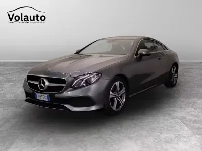 Usata Mercedes E220 Premium Plus 194 CV (142 kW) 2019 Grigio Coupé