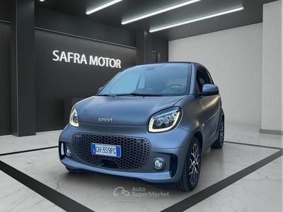 Usata Smart ForFour Electric Drive Prime 60 kW (82 CV) 2021 Gray Utilitaria
