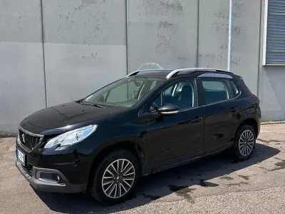 Käytetty Peugeot 2008 Active 82 HP (60 kW) 2016 Musta Katumaasturi