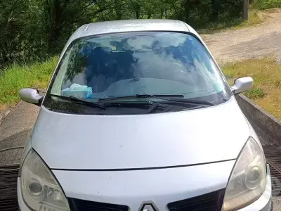Usata Renault Scenic E-Tech 100 CV (73 kW) 2006 Grigio Monovolume