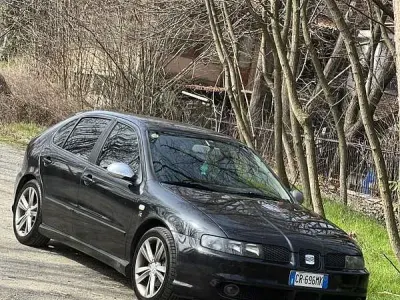 Usata Seat Leon Sport 150 CV (110 kW) 2004 Nero Utilitaria