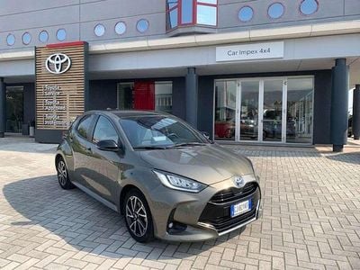 Second-hand Toyota Yaris Hybrid Lounge 116 CP (85 kW) 2022 Maro Berlinǎ