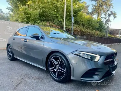 Usata Mercedes A180 Premium 116 CV (85 kW) 2022 Grigio Berlina