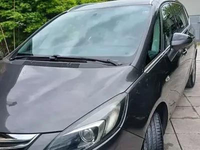 Usata Opel Zafira Tourer 150 CV (110 kW) 2012 Grigio Monovolume
