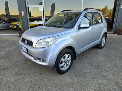 Usata Daihatsu Terios 86 CV (63 kW) 2008 Argento SUV