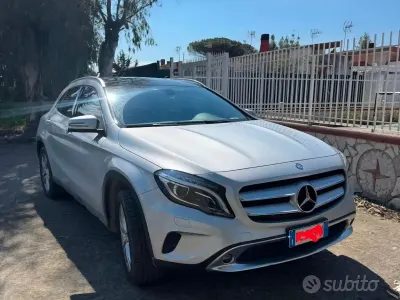 Usata Mercedes GLA200 136 CV (100 kW) 2016 Grigio SUV