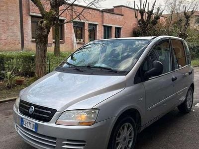 Usata Fiat Multipla 103 CV (75 kW) 2006 Grigio Monovolume