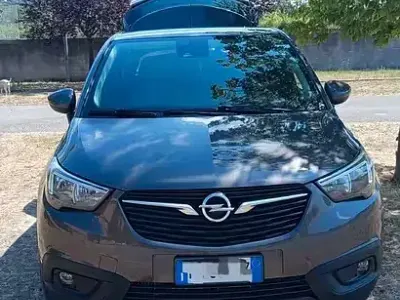 Usata Opel Crossland X 102 CV (75 kW) 2019 Grigio SUV