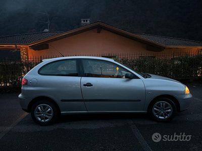 Usata Seat Ibiza 2001 Grigio Berlina