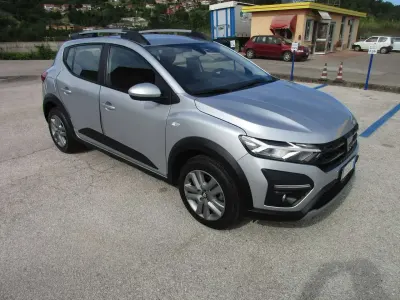 Usata Dacia Sandero Comfort 91 CV (66 kW) 2021 Grigio Berlina